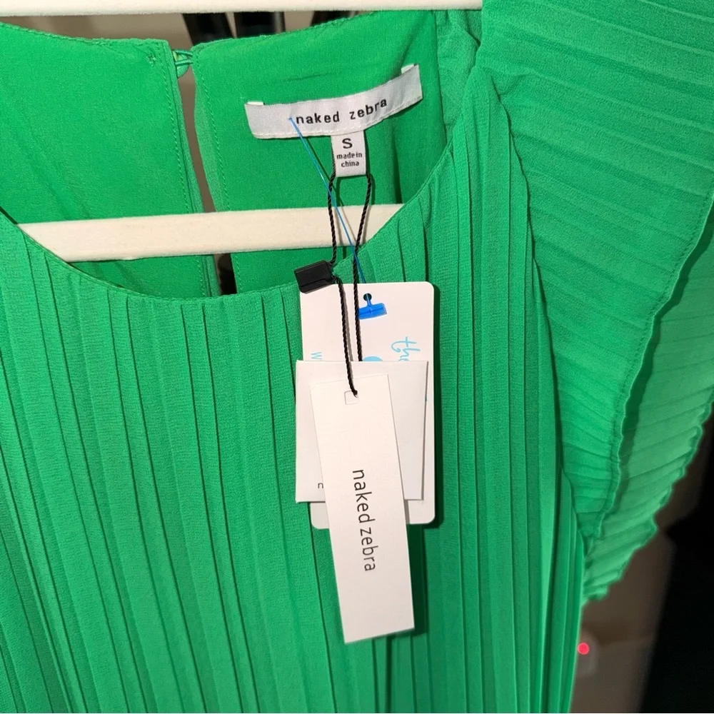 NWT - Green Pleated Dress - Size S - Picture 3 of 6